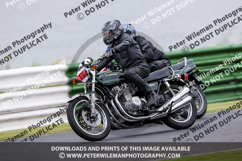 Vintage motorcycle club;eventdigitalimages;mallory park;mallory park trackday photographs;no limits trackdays;peter wileman photography;trackday digital images;trackday photos;vmcc festival 1000 bikes photographs
